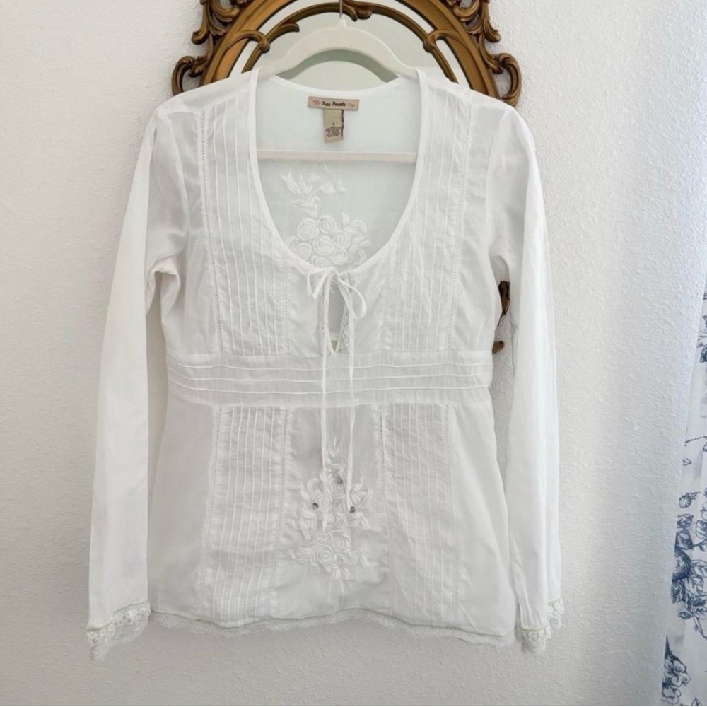 Free People vintage White cotton Embroidered Boho Tie-Front Top, size S